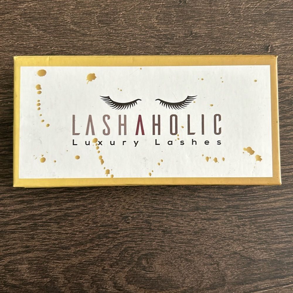 Lashaholic Luxury Lashes - “InstaGlam” - Silk - New! - Picture 2 of 2